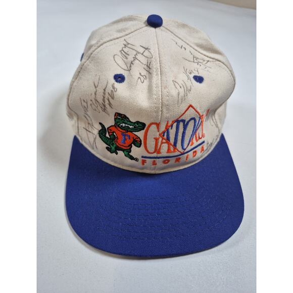 Vintage Florida Gators White Snapback #1 Apparel Signed By Lots Of Players - Picture 1 of 7